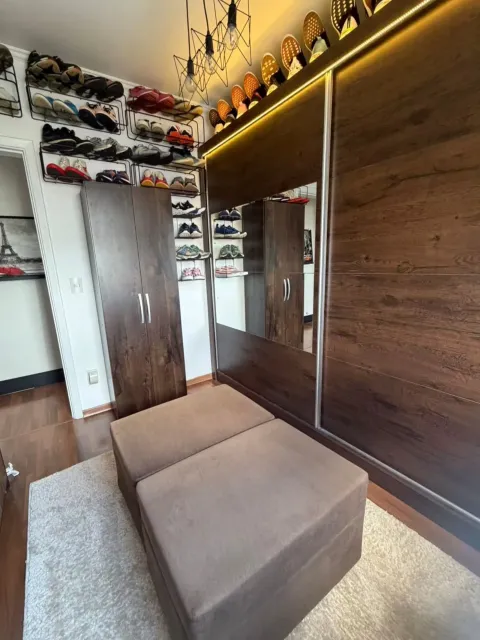 Apartamento de 72 m² reformado com 3 dormitórios no Condomínio Cittá di Roma