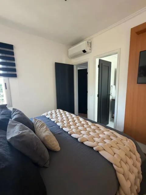 Apartamento de 72 m² reformado com 3 dormitórios no Condomínio Cittá di Roma
