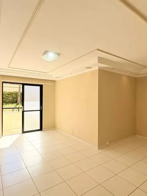 Apartamento térreo de 96 m² com 3 dormitórios no Condomínio Pasargada