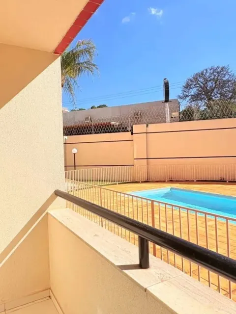 Apartamento térreo de 96 m² com 3 dormitórios no Condomínio Pasargada