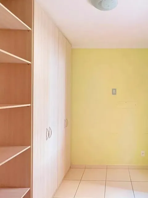 Apartamento térreo de 96 m² com 3 dormitórios no Condomínio Pasargada