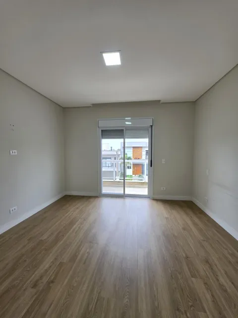 Casa de 212 m² com 3 suítes no Condomínio Reserva Ermida, em Eloy Chaves