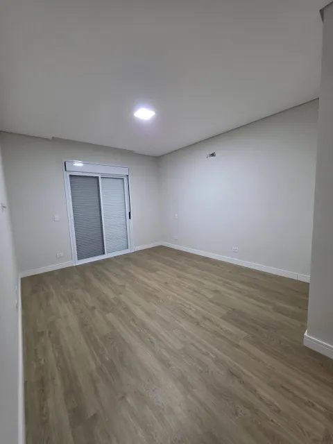 Casa de 212 m² com 3 suítes no Condomínio Reserva Ermida, em Eloy Chaves