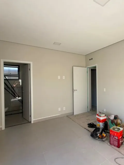 Casa nova semitérrea de 167 m² com piscina no Reserva Ermida II
